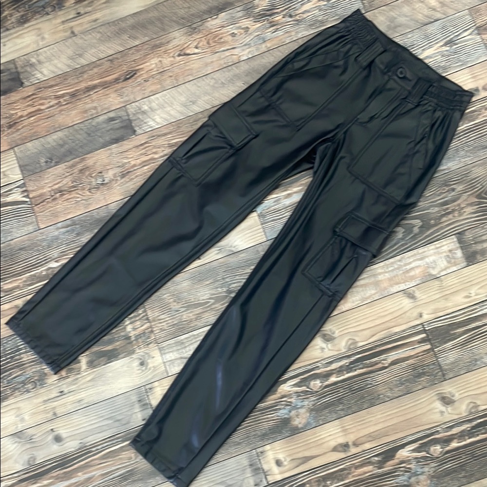Womens American Eagle Outfitters Black Straight Leg Leather Cargo Pants size XXS